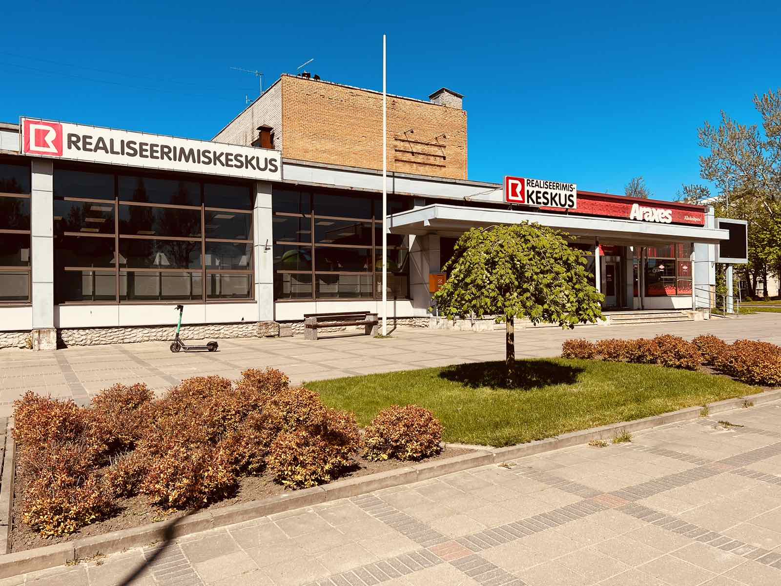 Sillamäe Postimaja-Ärihoone — Pavlovi 2a, Sillamäe
